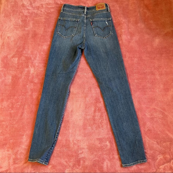 Levi’s Skinny Jeans - Picture 1 of 3